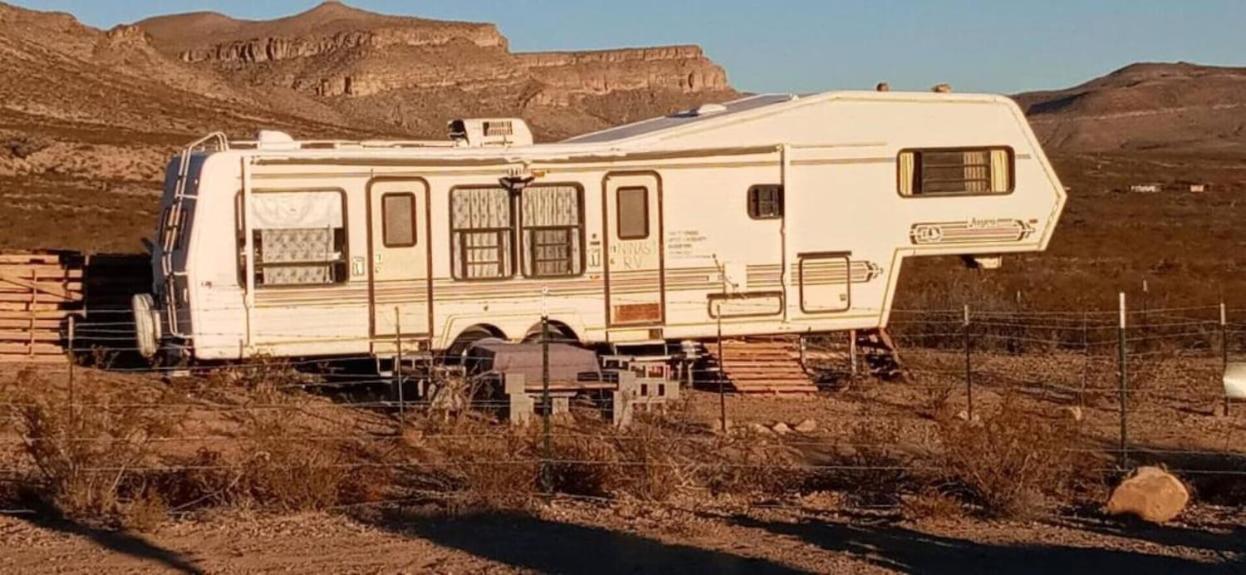 Camping At Desert Gardens Oasis At Lobo, Texas Van Horn Esterno foto